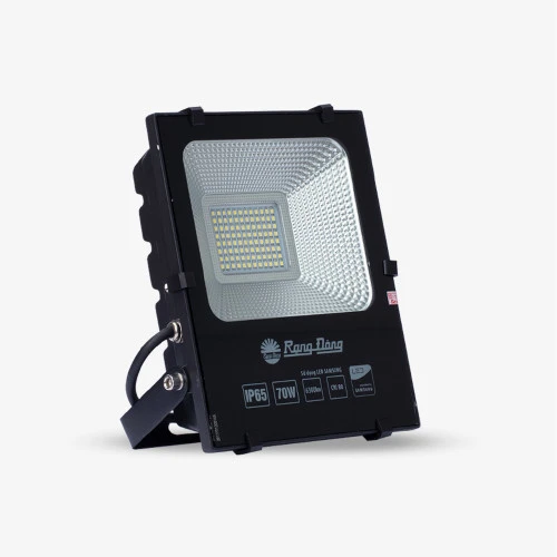 Đèn pha LED 70W CP06 Rạng Đông góc nghiêng mặt trước 2