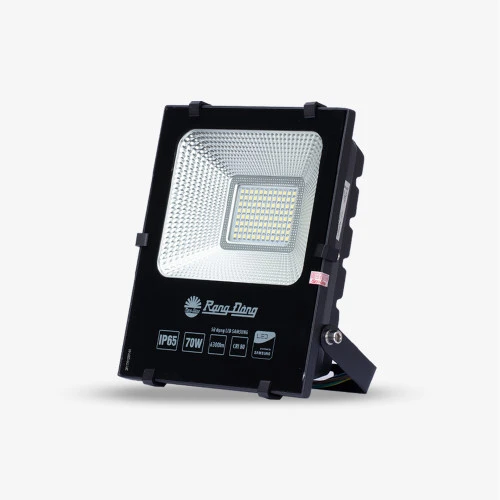 Đèn pha LED 70W CP06 Rạng Đông góc nghiêng mặt trước 3