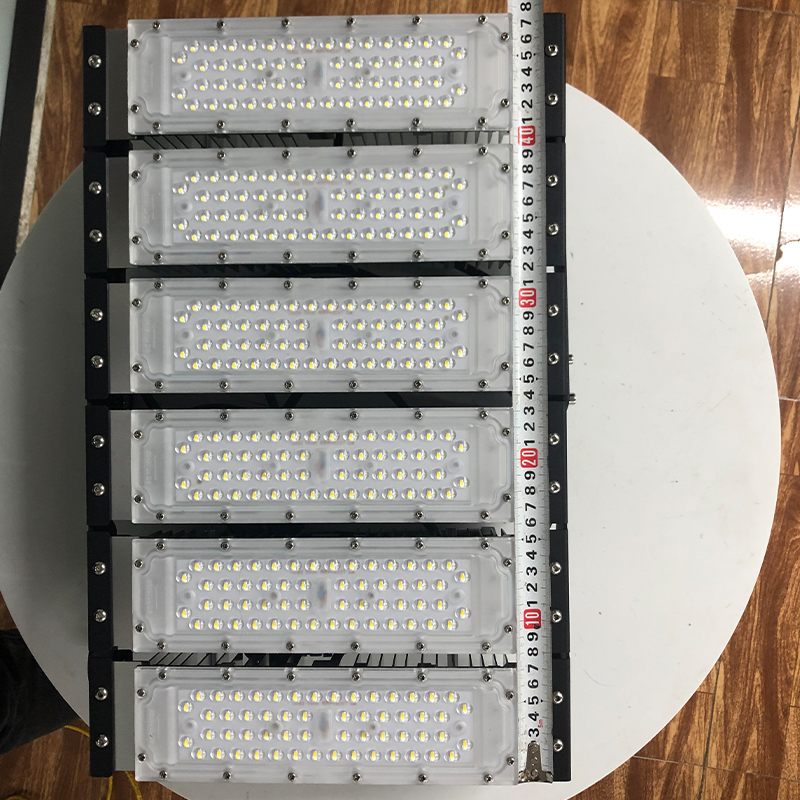 Đèn led pha module chiếu sáng Sân Pickleball BVP575 100W 200W 300W 500W 1000W