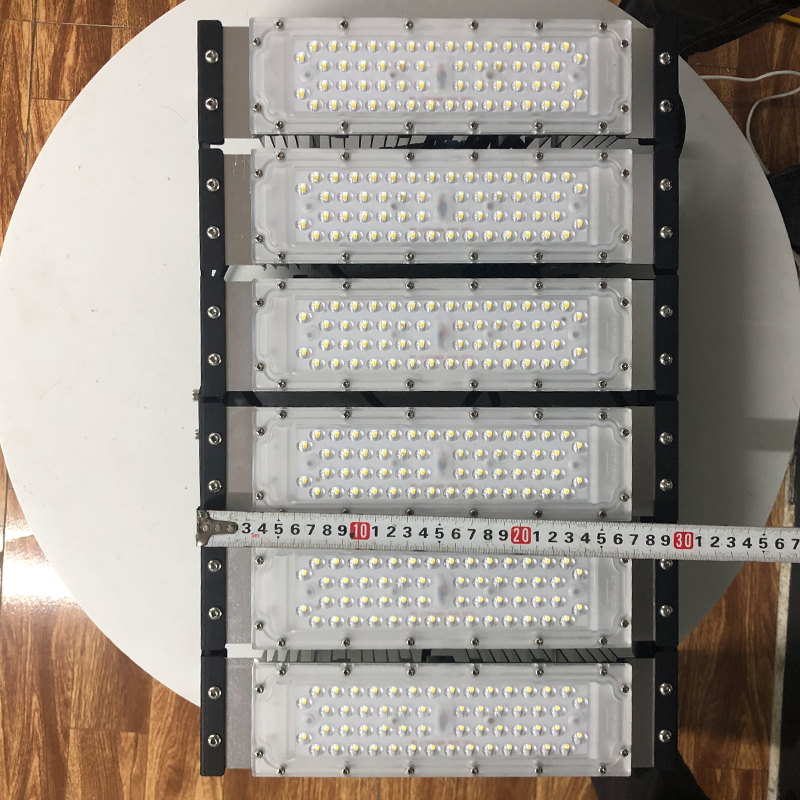 Đèn led pha module chiếu sáng Sân Pickleball BVP575 100W 200W 300W 500W 1000W